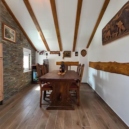 דירה Sky Cube זאדאר