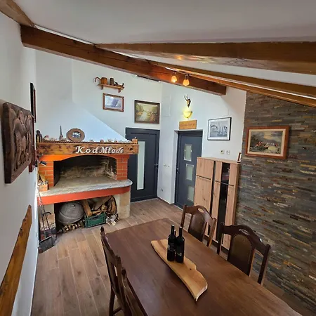 Sky Cube דירה זאדאר