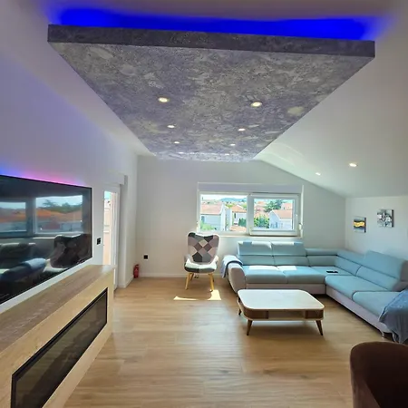 Sky Cube Ζαντάρ