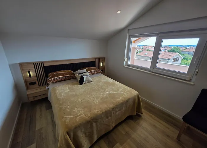 Apartment Sky Cube *