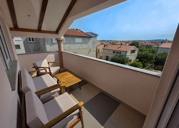 Apartment Sky Cube *