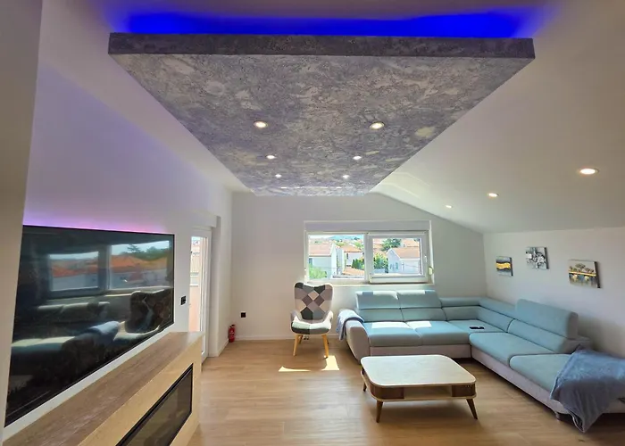 Sky Cube Apartment *